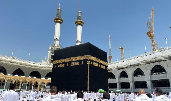 Al Maaji Tours offering hassle-free Umrah journey from Navi Mumbai.